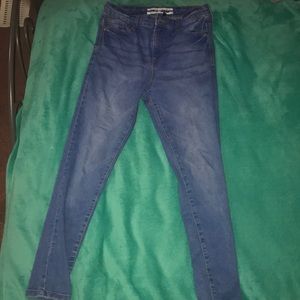 Tight stretchy blue jeans